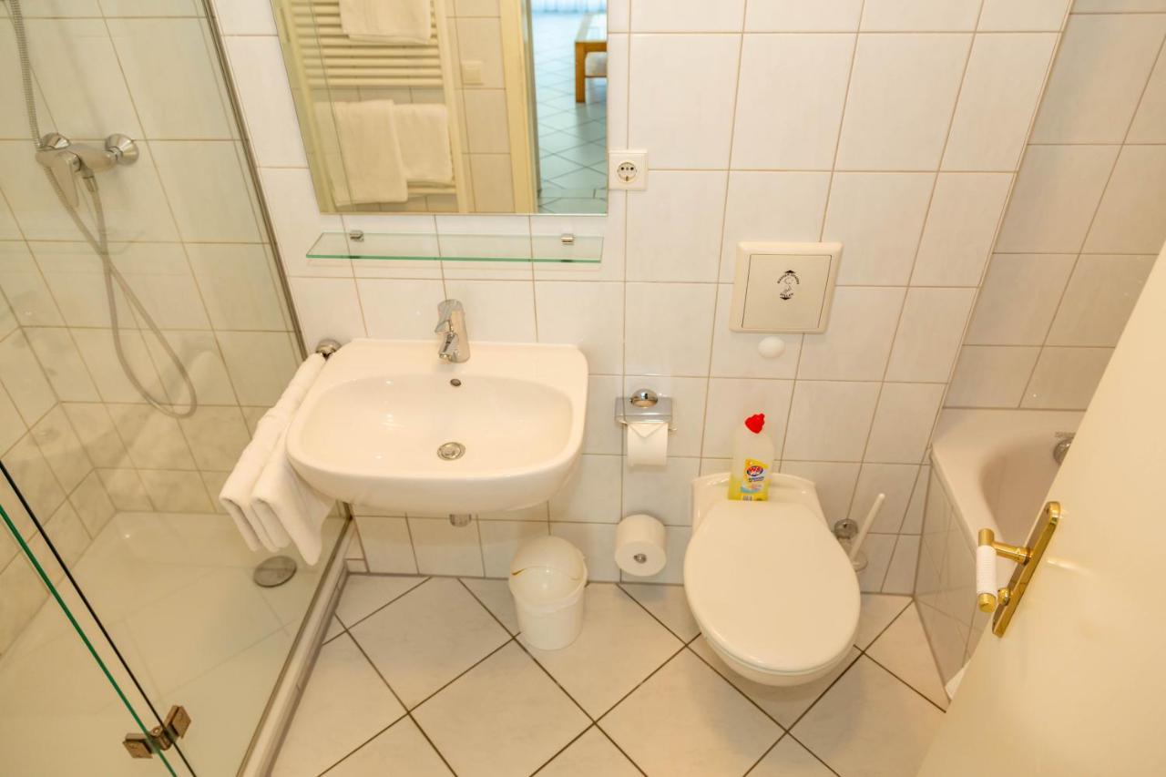 Astra Apartment *
